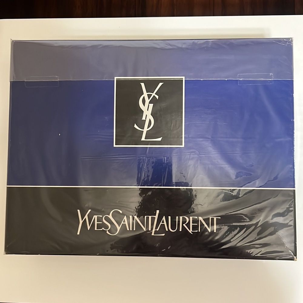 YSL blanket - Picture 3 of 11